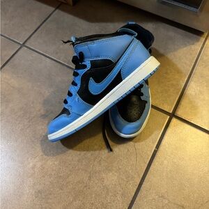 Nike Kids' Sneakers in Black and Blue